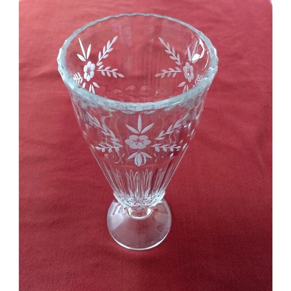 ETCHED CLEAR GLASS FLUTED CRYSTAL‎ FOOTED 10.75
